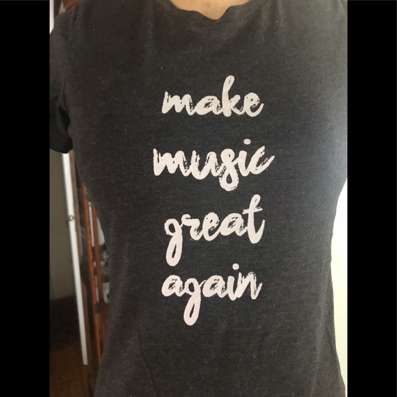 “Make music great again” T-shirt, size large new without tags - Picture 2 of 5